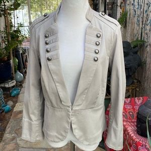 🔸🔸KHAKI MILITARY STYLE WAIST JACKET🔸🔸